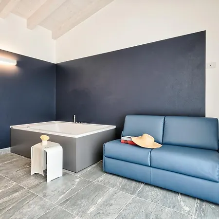 Apartahotel Albamarina 4*
