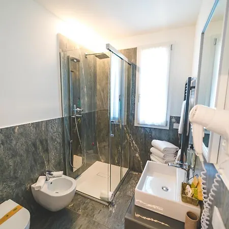 Albamarina Apartahotel 4*
