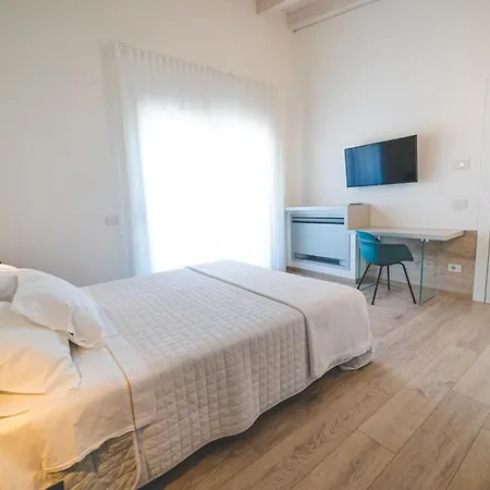 Albamarina Hotel apartamentowy Sottomarina