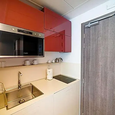 Albamarina شقة فندقية 4*