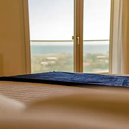 شقة فندقية Albamarina 4*