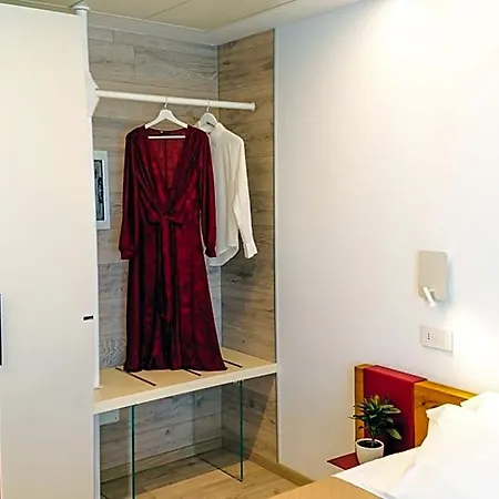 Apartahotel Albamarina 4*